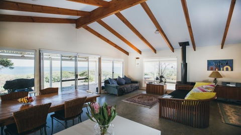 Bay Beach House - Accommodation ACT 0