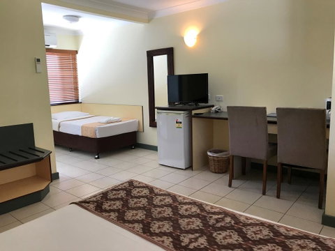 Bay Village Tropical Retreat & Apartments - Accommodation ACT 2