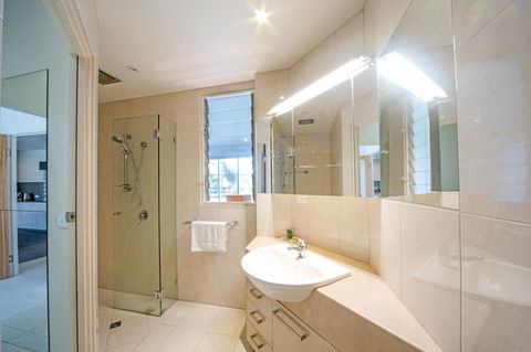 Baybliss Apartments 2 Bedroom WiFi - Accommodation ACT 3