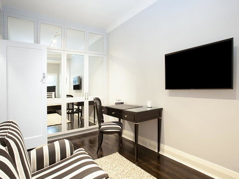 BAYSIDE RETREAT-hosted By:L'Abode Accommodation - Accommodation ACT 1