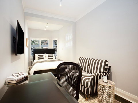 BAYSIDE RETREAT-hosted By:L'Abode Accommodation - Accommodation ACT 2