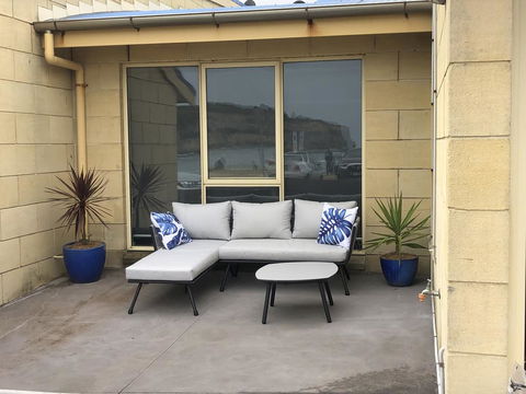 Bayview No 2 - Next To The Beach - Accommodation ACT 3
