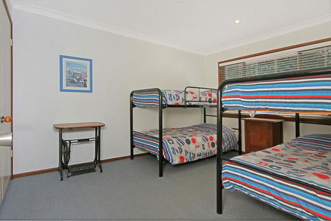 Beach Road 10 Mollymook - Accommodation ACT 3