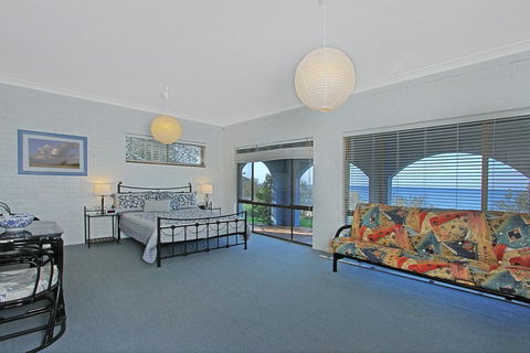 Beach Road 10 Mollymook - Accommodation ACT 1