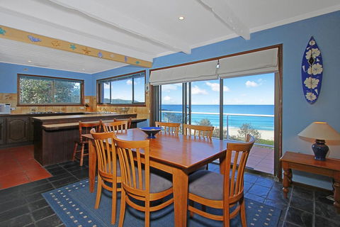 Beach Road 10 Mollymook - Accommodation ACT 2