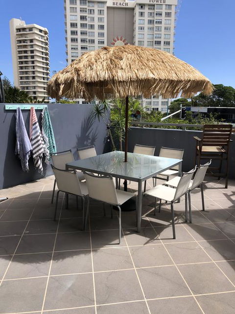 Beach Side Ocean Burleigh Heads 3 Bedroom Family Accomodation - Accommodation ACT 1