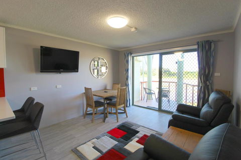 Beachfront 4, 25 Willow Street - Accommodation ACT 3