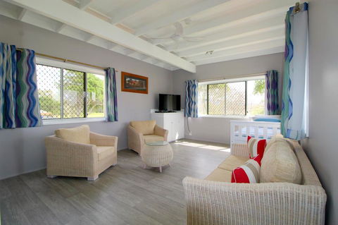 Beachfront 6, 25 Willow Street - Accommodation ACT 0