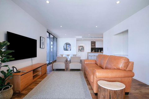 Regatta Hideaway - A Breezy Balcony Residence - Accommodation ACT 3