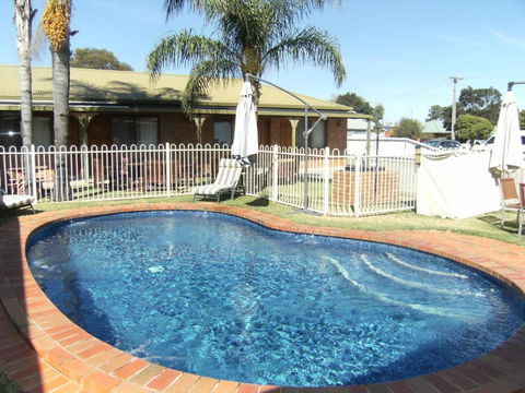 Regency Court Motel - Accommodation ACT 3