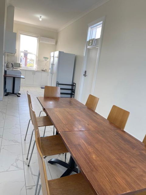 Riverside Hotel - Accommodation ACT 3