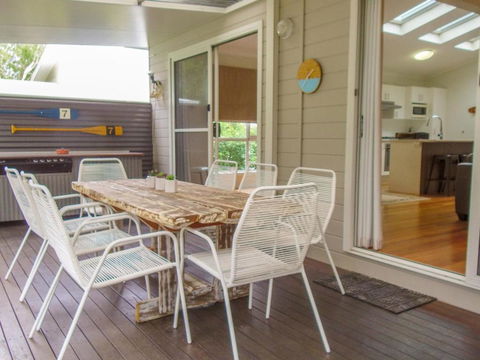 Riverside Retreat - Accommodation ACT 1