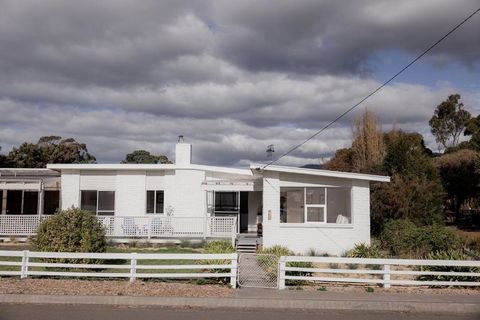 Riverside Retreat In Orford - Accommodation ACT 1