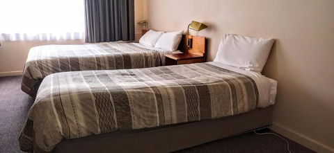 Redhill Cooma Motor Inn - Accommodation ACT 2