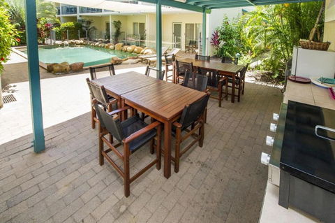 SAILS 9 Beachfront Getaway Horseshoe Bay - Accommodation ACT 3
