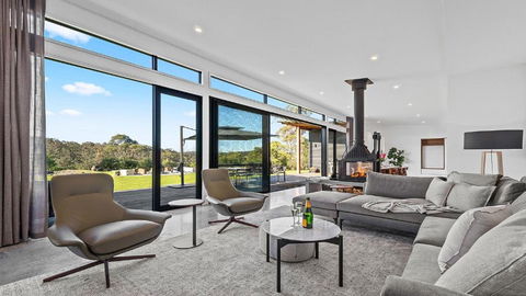 Rockleigh Retreat - Accommodation ACT 1