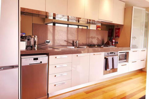 Rooftops On Henrycentre Of West End Cafes - Accommodation ACT 3