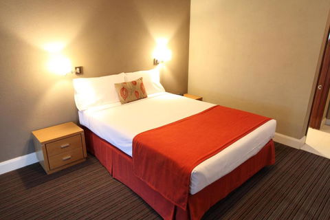Rose & Crown Hotel - Accommodation ACT 2