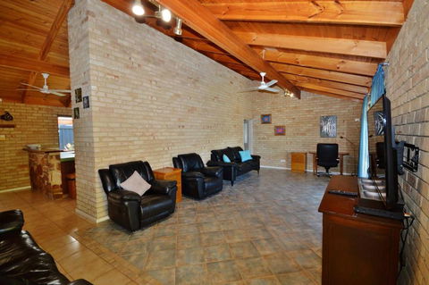 Rossys Retreat - Kalbarri WA - Accommodation ACT 2