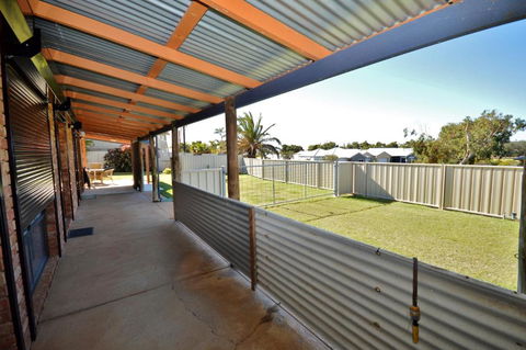 Rossys Retreat - Kalbarri WA - Accommodation ACT 1
