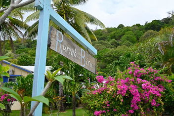 Rumah Biru with Accommodation ACT