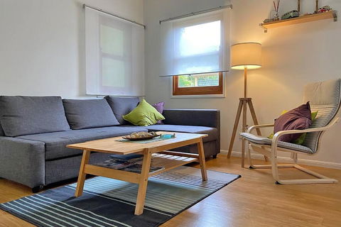 SALTYS AMITY POINT - Accommodation ACT 1
