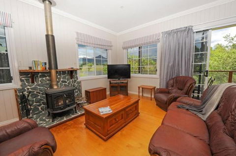 Samford Lakes - Accommodation ACT 2
