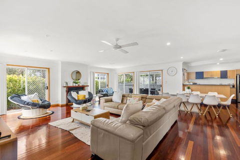 Sandlewood Breeze - Pet Friendly - Community Pool - Accommodation ACT 2