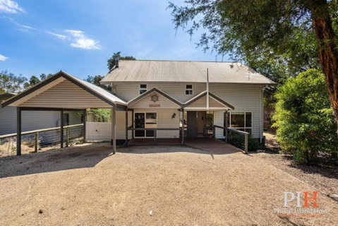 Sandy Bay Getaway W Spa 4 Bdr - Accommodation ACT 3