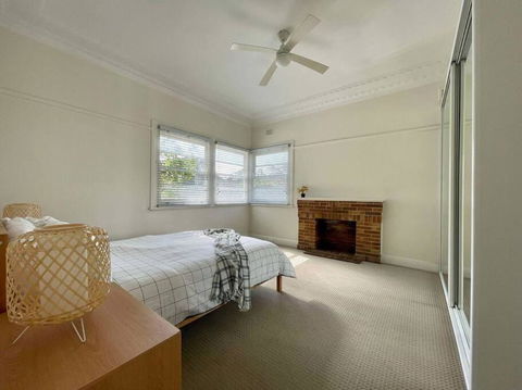 Serene Countryside Escape Spacious 3BR Retreat Near Wineries - Accommodation ACT 2