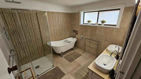 Spacious Holiday Home - Waikerie - Accommodation ACT 2