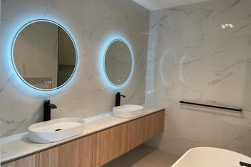 Star In Macquarie with Accommodation ACT