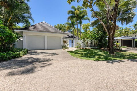 Syreon - 3 Bedroom House Close To The Beach - Accommodation ACT 2