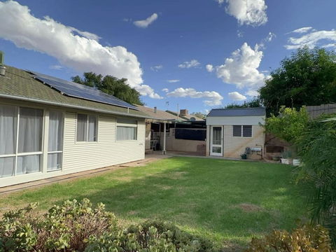 The Hidden Gem Exquisite 3BR Retreat In Berri - Accommodation ACT 0