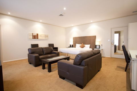 Beau Monde International - Accommodation ACT 1