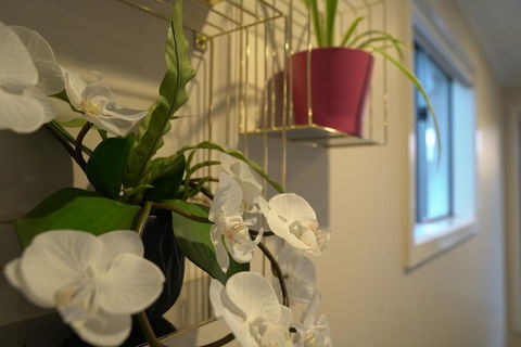 Beautiful House In Melbourne Southwest - Accommodation ACT 2