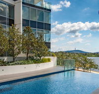 Beautiful Modern Lake View Apartment - Accommodation ACT