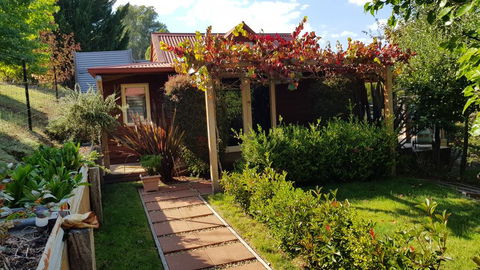 Bella Rouge Cottage Bright - Accommodation ACT 1
