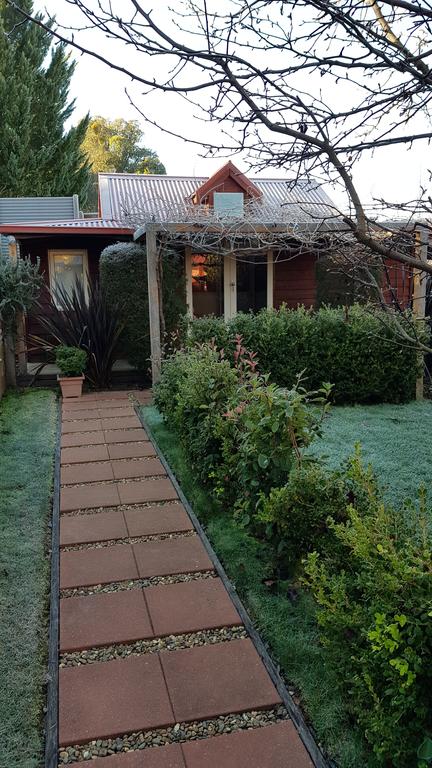 Bella Rouge Cottage Bright - Accommodation ACT 3