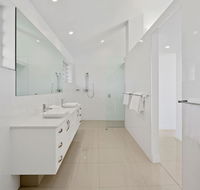 Bella Vista West 3 Luxury Ocean View High Ceilings Golf Buggy Sleeps 8 - Accommodation ACT