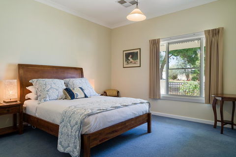 Berkeley Street Townhouse - Accommodation ACT 2