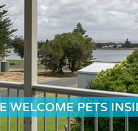 Big Stylish House with River Views Games Room  WiFI - Accommodation ACT