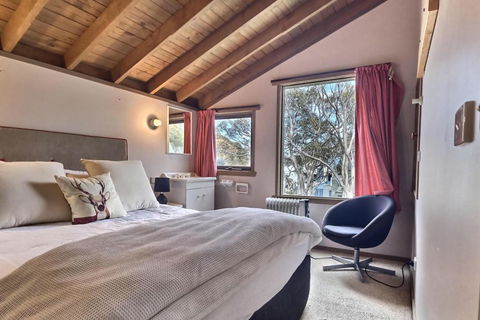 Bindi - Alpine Getaways's Chalet At Tower Rd - Accommodation ACT 0