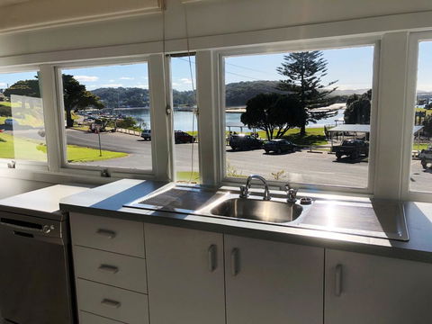 Bluewater House - Accommodation ACT 1