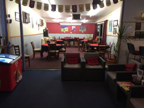 Bluff Hotel - Accommodation ACT 2