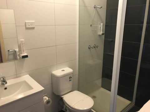 The Wharf Hotel - Accommodation ACT 0