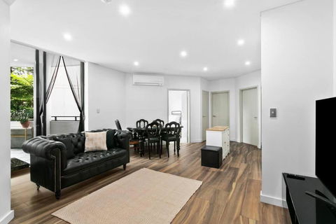 WATT1 - Modern 1 Bedroom Unit In Ultimo - Accommodation ACT 2