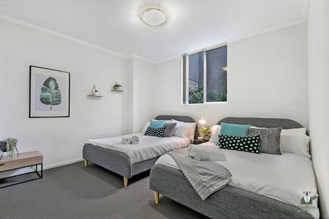 WARRICK FRAM 3 BEDS APT FREE PARKING WALK TO WESTFIELD CLOSE TO HOSPITAL NWF003 - Accommodation ACT 2
