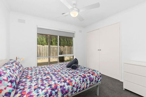 WATERFRONT - BAY VIEWS - Edgewater Springs - Accommodation ACT 3