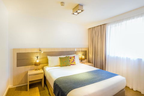 Emu Walk Apartments - Accommodation ACT 2
